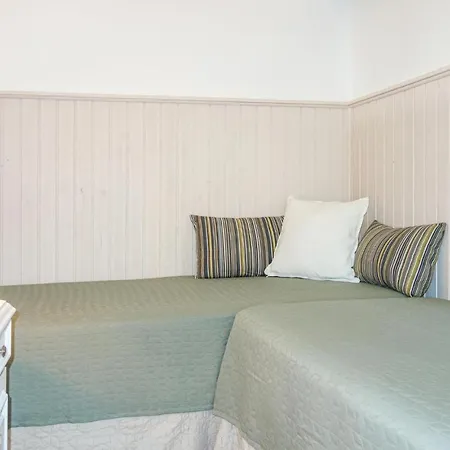 1 Bedroom Awesome In * Detern